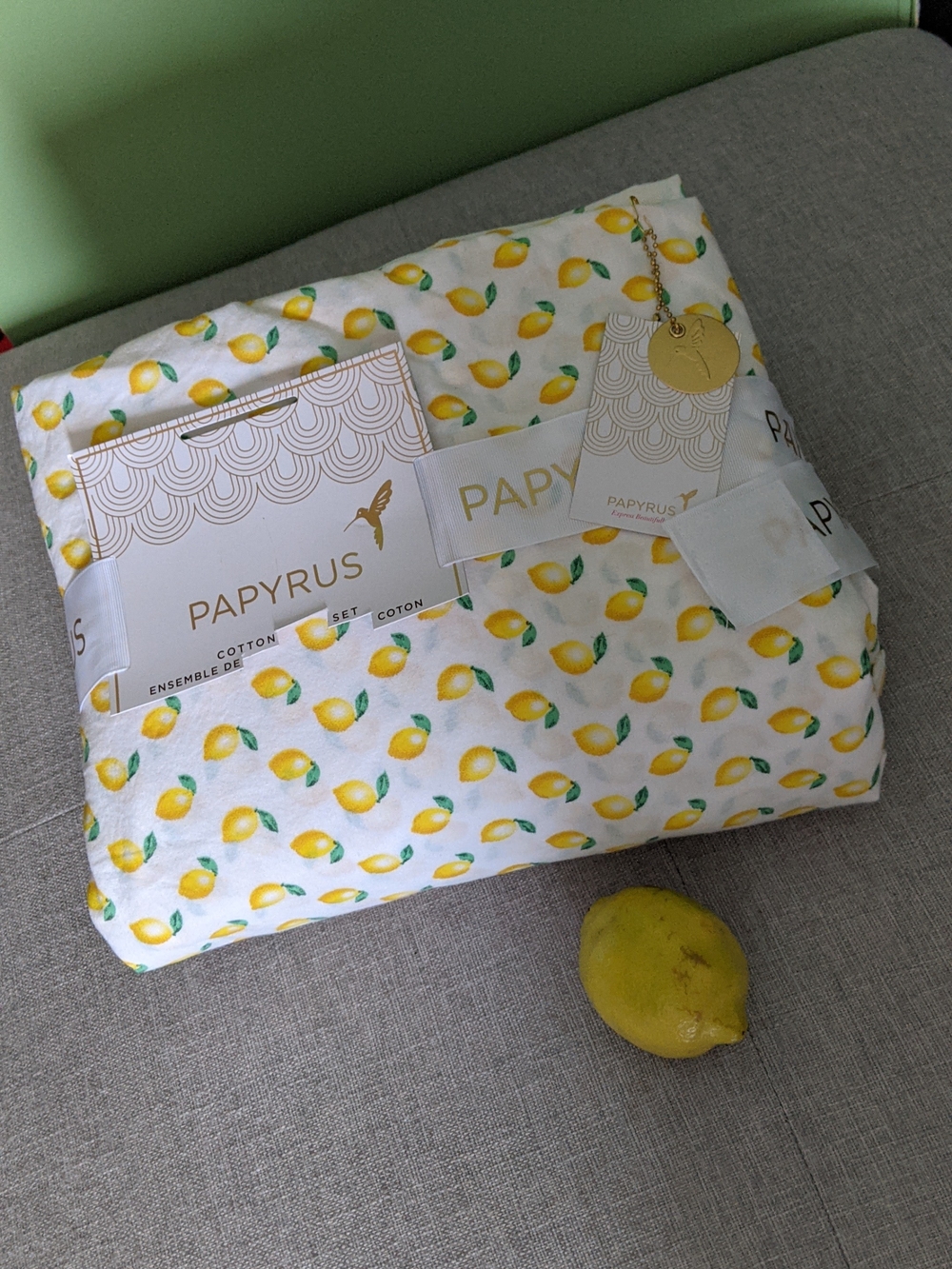 Papyrus 100 %Cotton Twin (Single) Bedding Set in Lemon Motif
